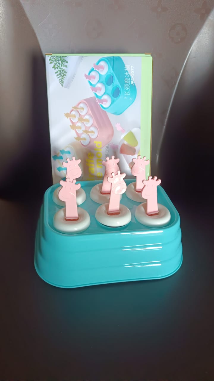 6-Cavity Giraffe Shape Ice Cream Mould – BPA-Free Plastic Popsicle Maker for Kids & Adults | DIY Frozen Treats (1 Pc)