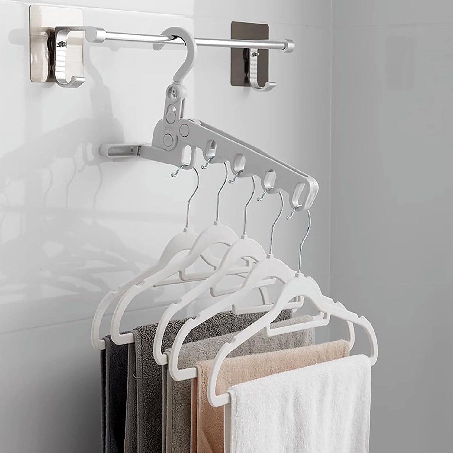 5 Holes Foldable Clothes Hanger – Travel-Friendly, Space-Saving Multifunctional Rack (1 Pc)