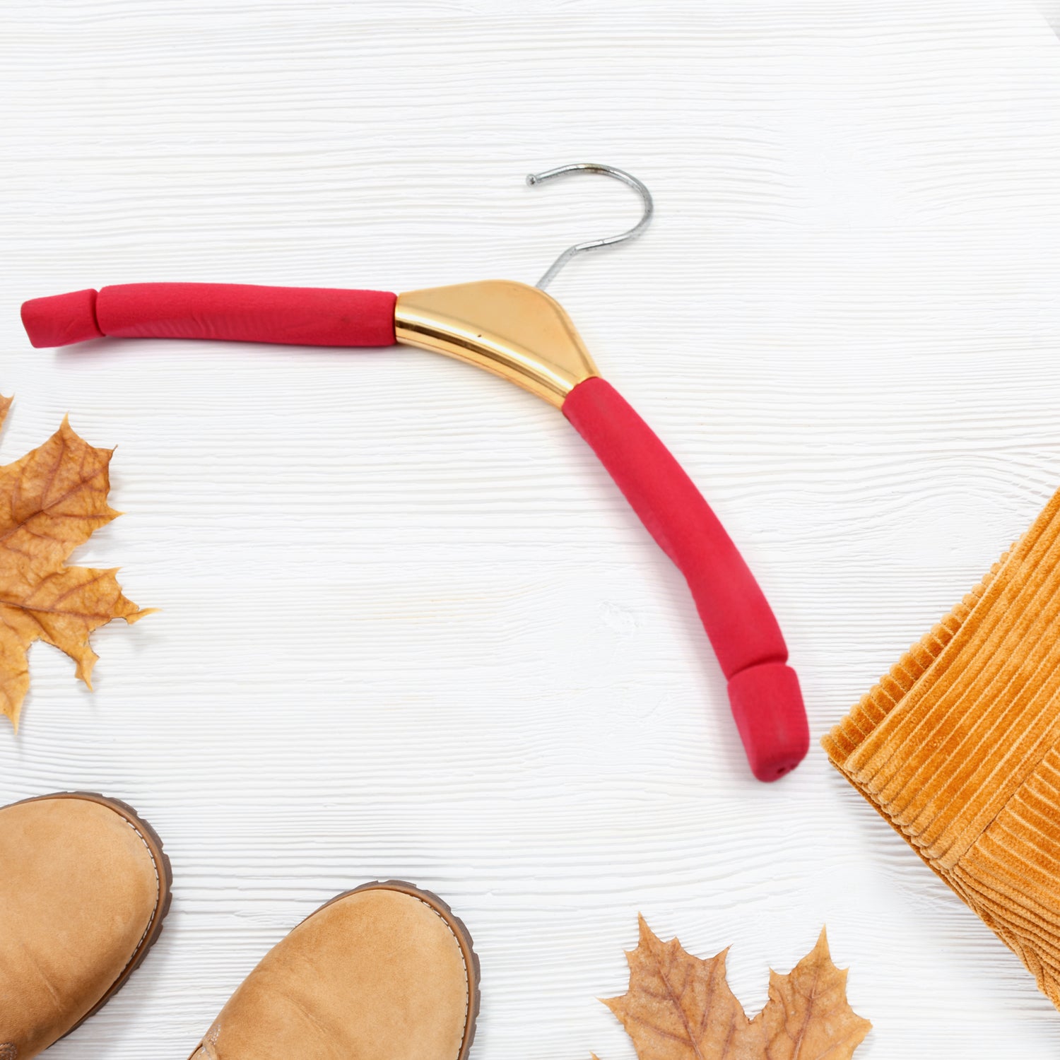 Solid Sponge Non-Slip Clothes Hanger – No-Trace, Heavy-Duty & Stylish Closet Organizer (1 Pc / Mix Color)