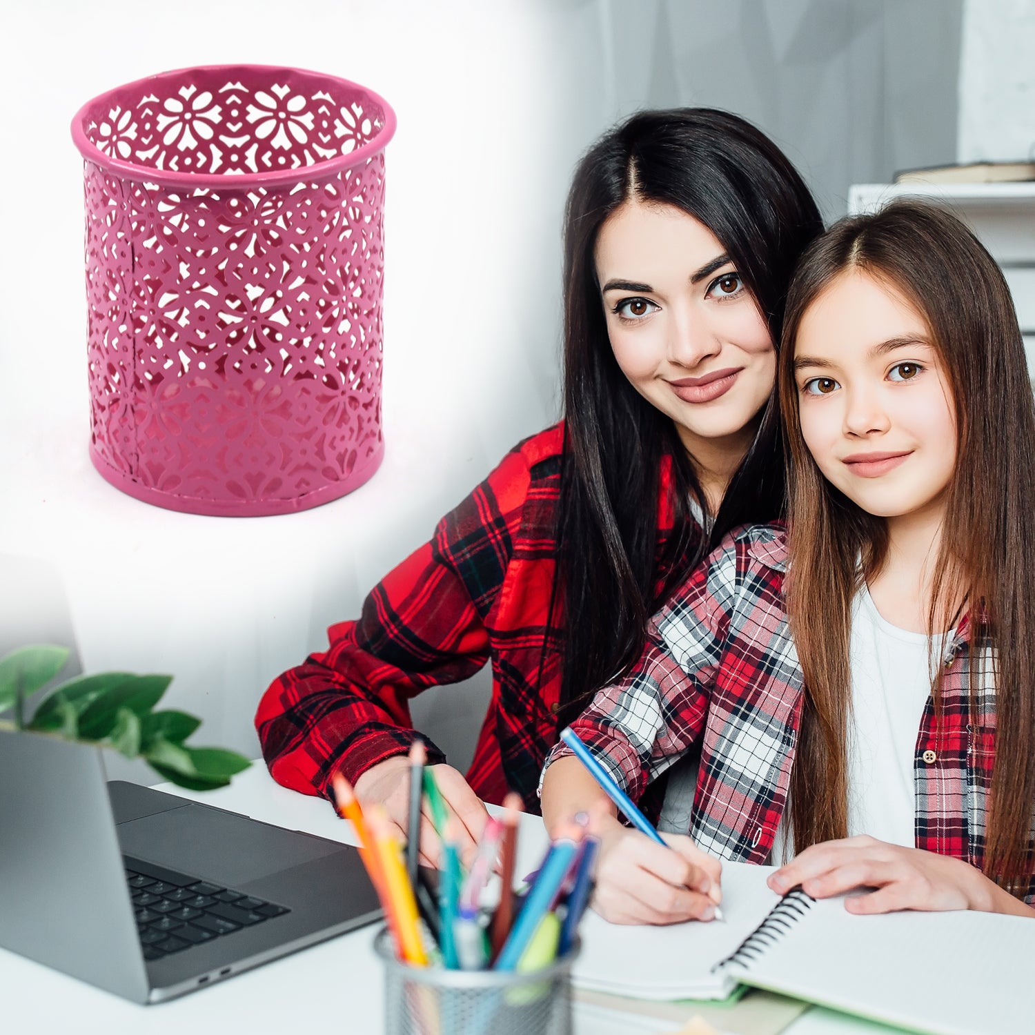 Metal Mesh Pen Holder – Office Desk Organizer (1 Pc)