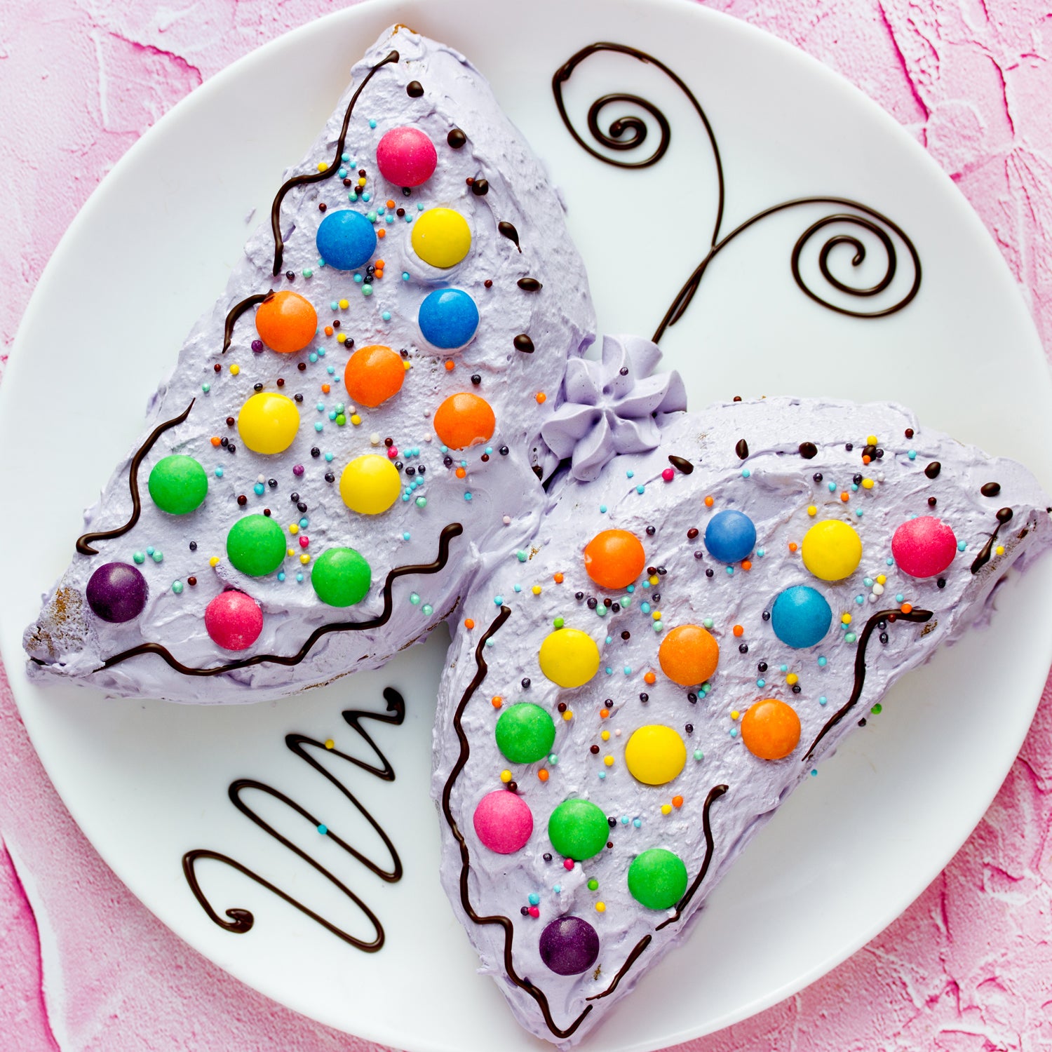 🦋 Butterfly Shape Silicone Baking Cups – Reusable Muffin &amp; Cupcake Liners | Oven, Microwave &amp; Dishwasher Safe (Pack of 4)
