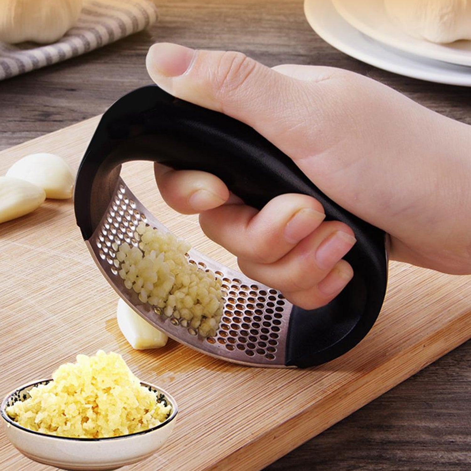 Quick Garlic Crusher Rocker – Stainless Steel Presser Tool