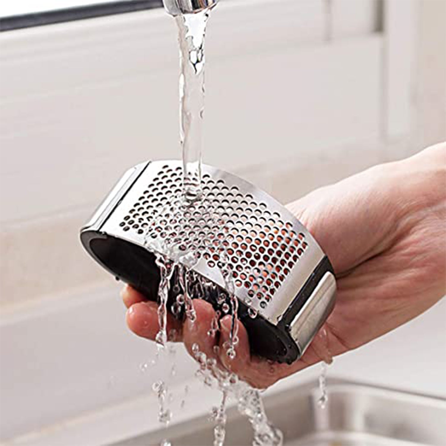 Quick Garlic Crusher Rocker – Stainless Steel Presser Tool