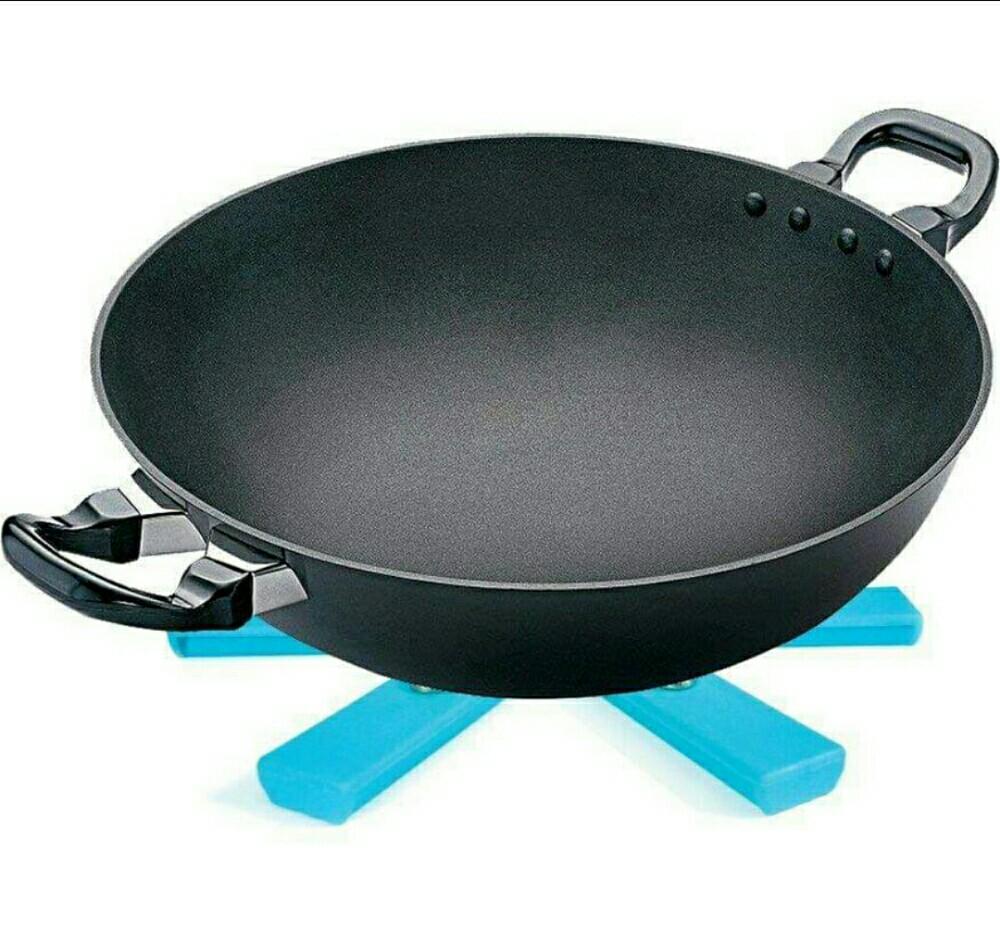 Foldable Non-Slip Heat Resistant Kitchen Hotmat – Silicone Trivet Mat for Pots, Pans & Dishes