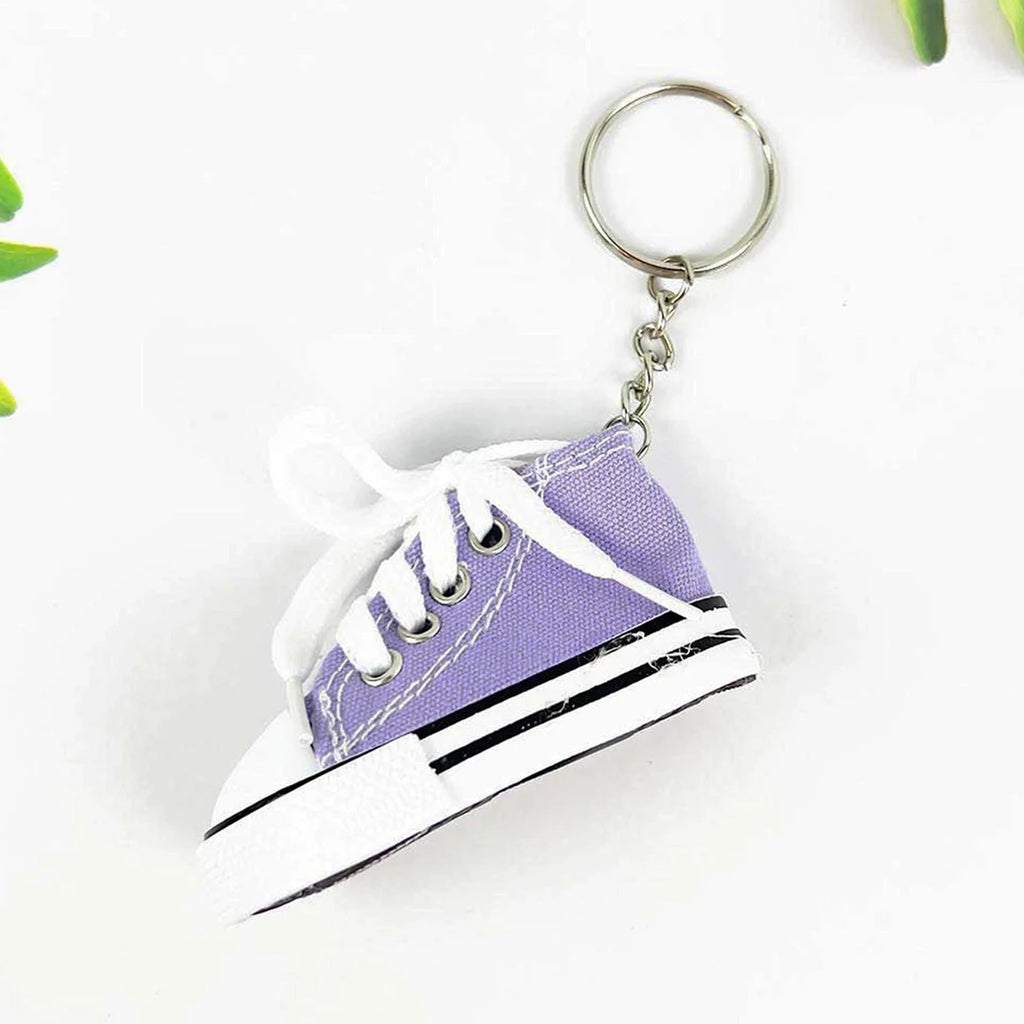 Mini Shoes Keychain – Stylish Converse-Style Toy Key Ring for Bags, Gifts & Party Favors (1 Pc)