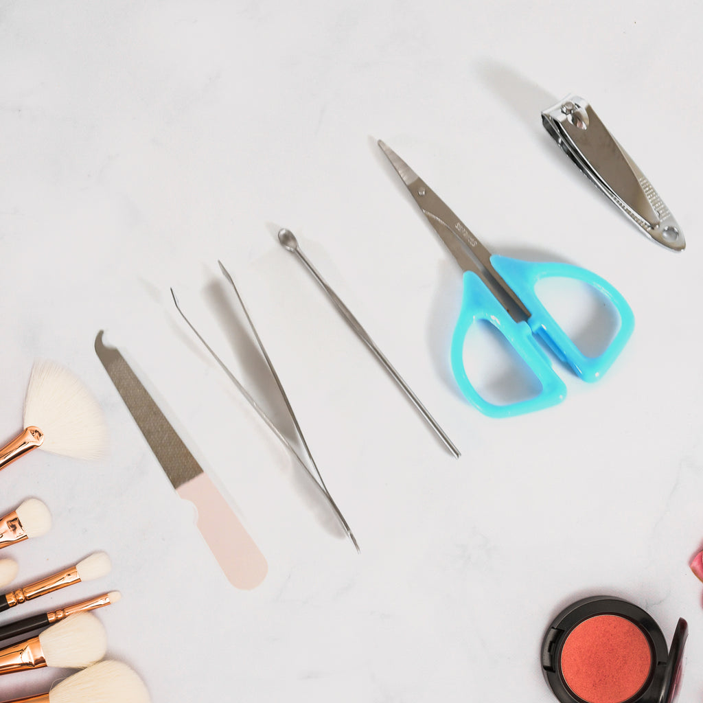 5-in-1 Stainless Steel Manicure & Grooming Kit – Travel-Friendly Luxury Set