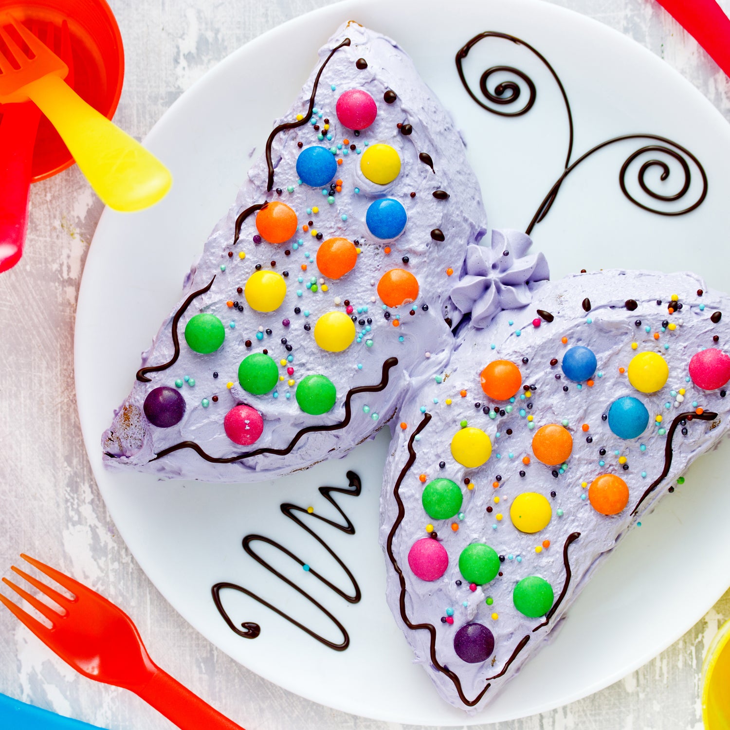 🦋 Butterfly Shape Silicone Baking Cups – Reusable Muffin &amp; Cupcake Liners | Oven, Microwave &amp; Dishwasher Safe (Pack of 4)
