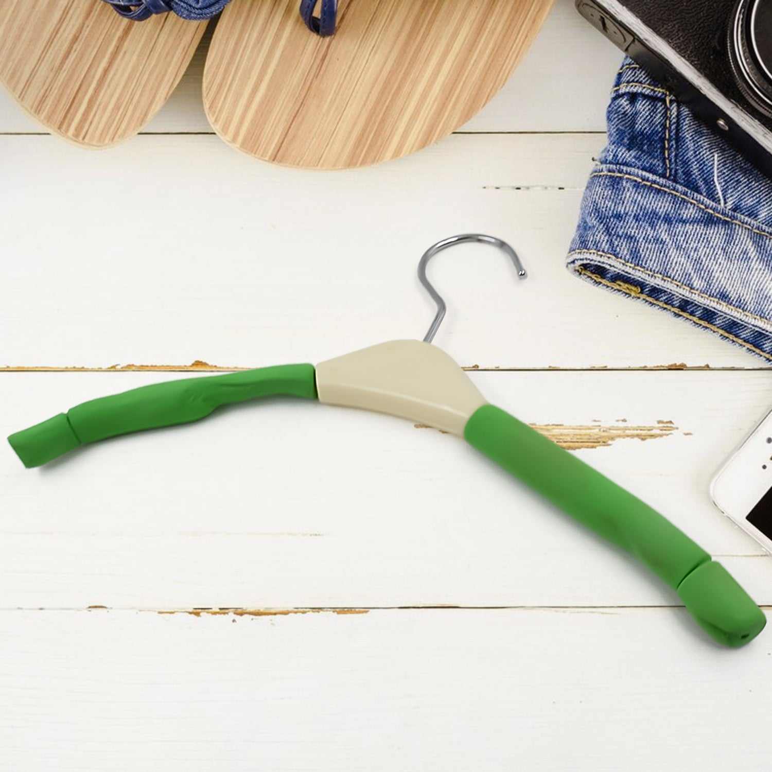 Solid Sponge Non-Slip Clothes Hanger – No-Trace Design for Men, Women, and Kids (1 Pc / Mix Color)