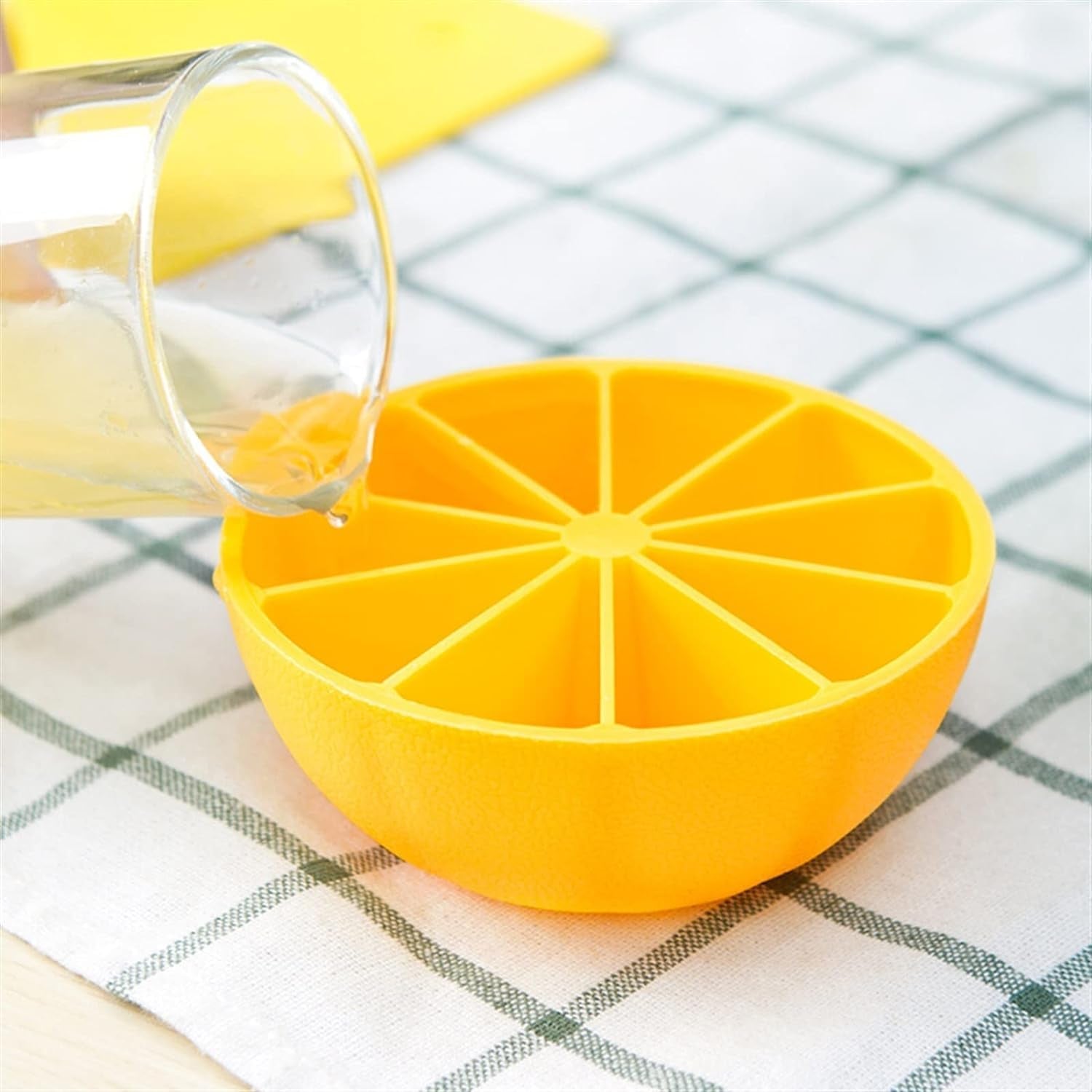 Lemon Shape Silicone Ice Cube Tray – 8-Slot Wedge Mold for Drinks & Cocktails (BPA-Free)