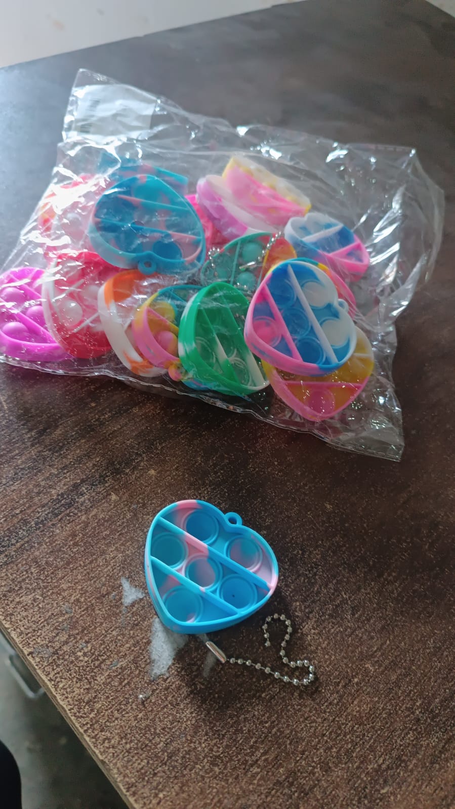 Mini Pop Fidget Keychain – Sensory Toy for Kids | Perfect Party Favor &amp; Stress Reliever