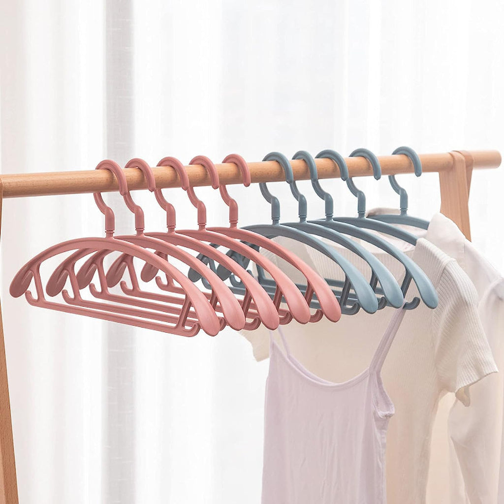 Plastic Hangers Clothes Hangers - Lightweight Space Saving Hangers - Standard Hangers For Clothes - Durable Slim Sleek Hangers (10pc)