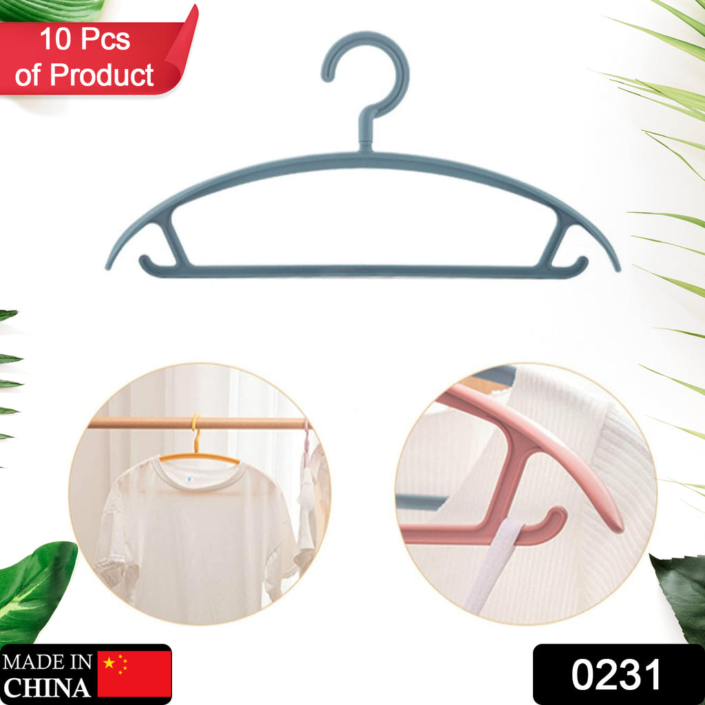 Plastic Hangers Clothes Hangers - Lightweight Space Saving Hangers - Standard Hangers For Clothes - Durable Slim Sleek Hangers (10pc)