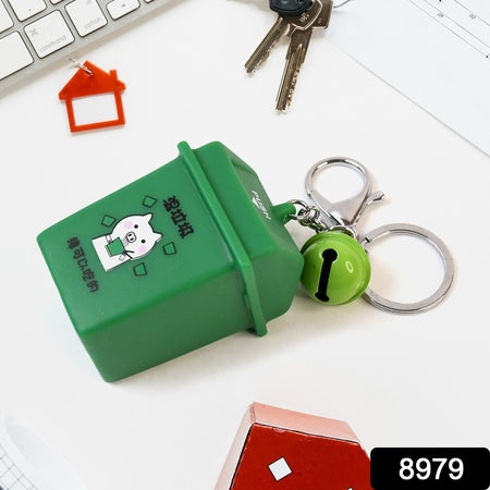 Mini Trash Can Keychain – Cute Recycle Bin Keyring for Kids & Adults