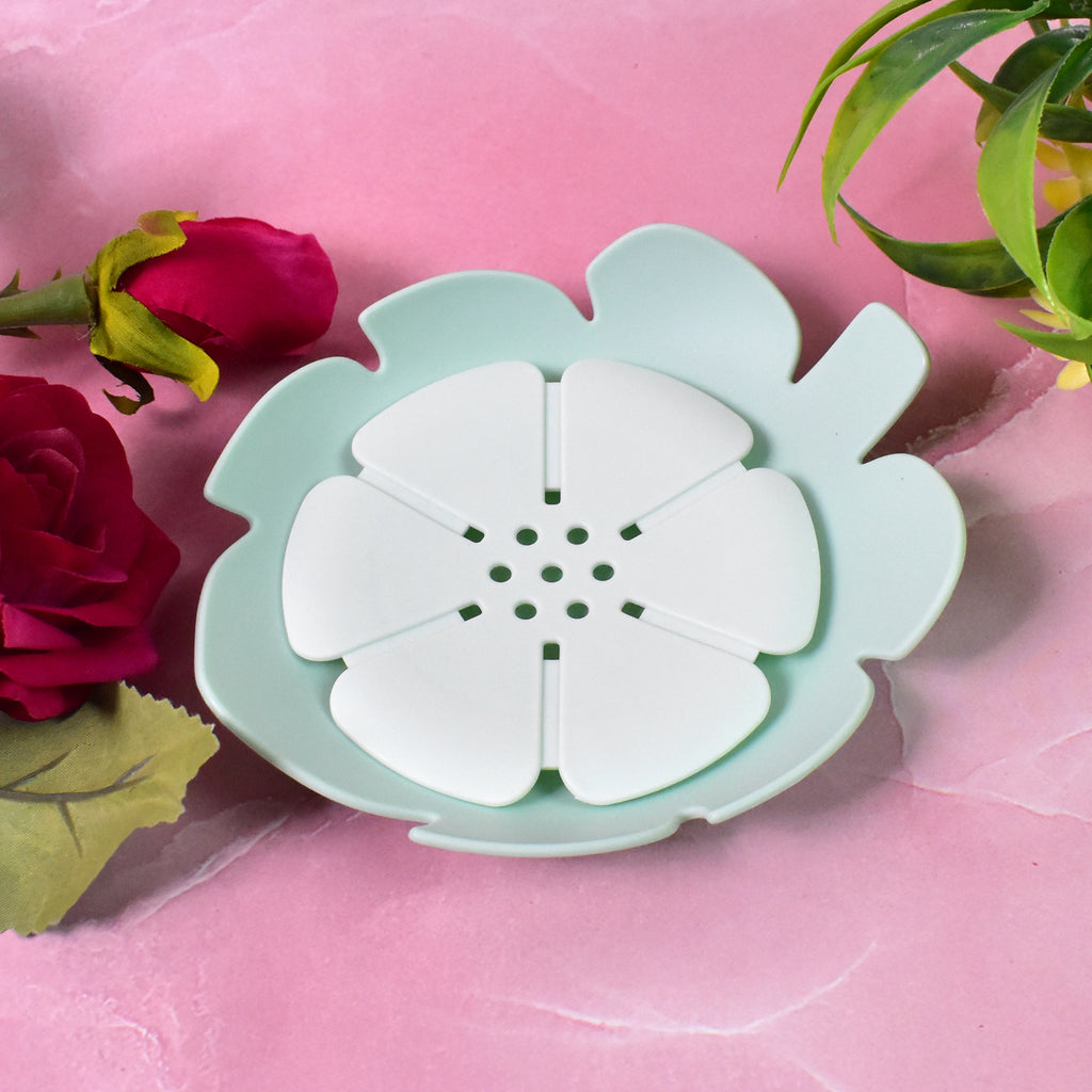 Plastic Flowers Soap Dish with Drain – Non-Slip, Flexible Soap Holder for Bathroom & Travel Use (1 Pc)